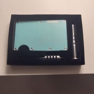 The Ridge Men’s Card Holder Wallet in Mint Blue